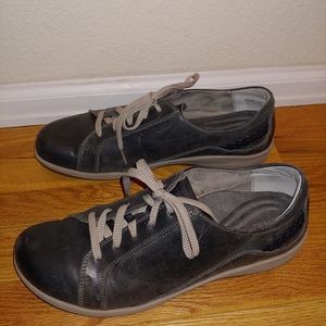 Aetrex Dana lace up Oxford navy